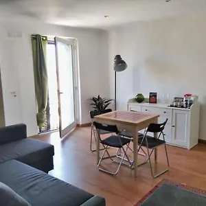 https://a-flat-with-a-view-in-the-heart-of-the-old-town.barihotels.org